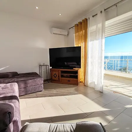T3 2º Lote 11 Beira Mar - Casas & Papeis Apartamento *